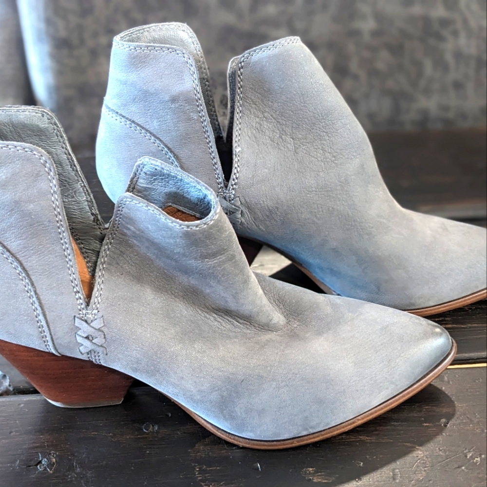 Frye Reina Ankle Boots Cut Out Grey Suede Booties